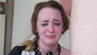 Покорная девушка терпит анальную боль и унижения над собой